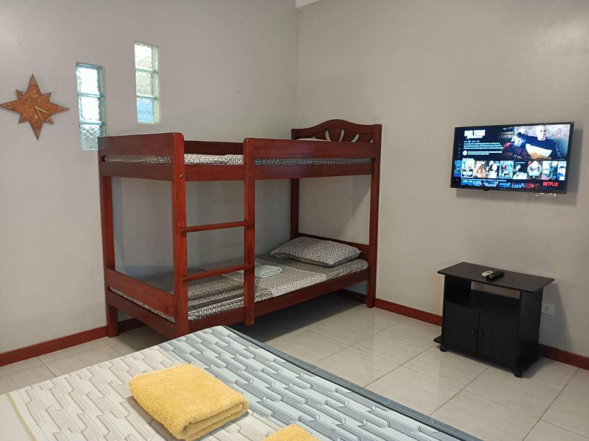 Villa Skanderbeg Guest House Puerto Princesa ภายนอก รูปภาพ