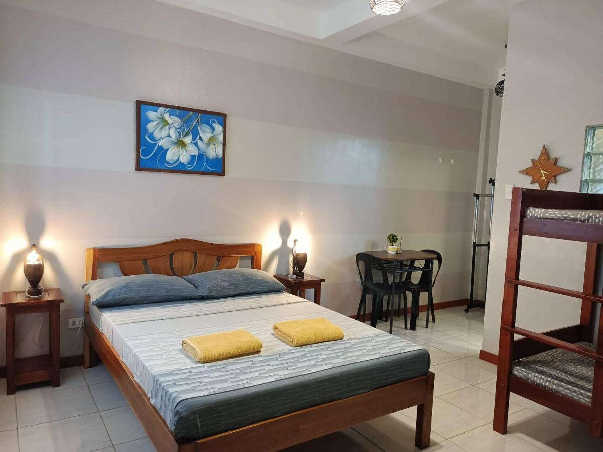 Villa Skanderbeg Guest House Puerto Princesa ภายนอก รูปภาพ