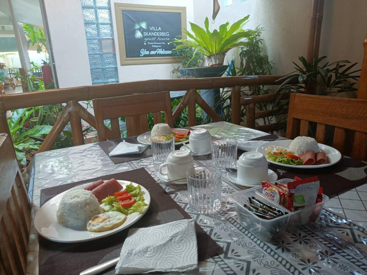 Villa Skanderbeg Guest House Puerto Princesa ภายนอก รูปภาพ