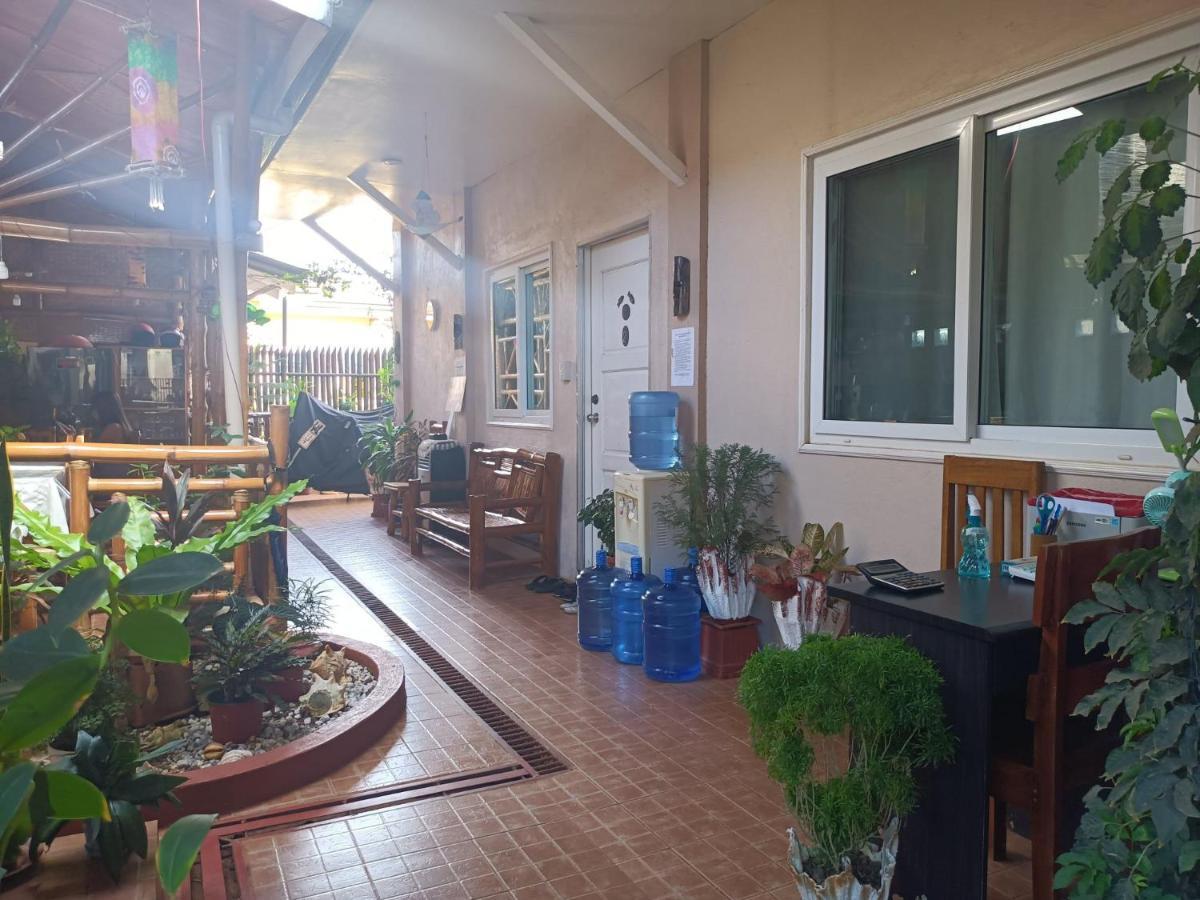 Villa Skanderbeg Guest House Puerto Princesa ภายนอก รูปภาพ