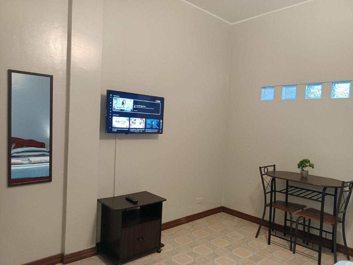 Villa Skanderbeg Guest House Puerto Princesa ภายนอก รูปภาพ